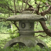 Японские каменные фонари